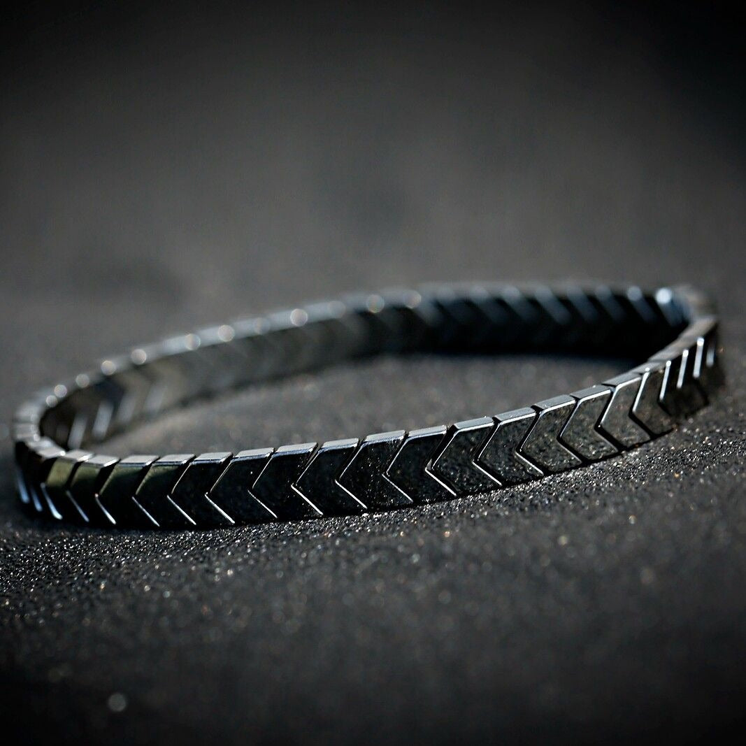 Hematite Arrow Bracelet with Free Minimal Italian Ring