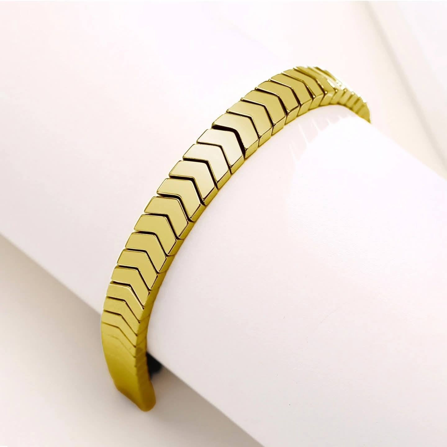 Hematite Arrow Bracelet with Free Minimal Italian Ring